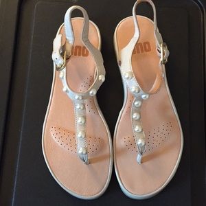 Ono sandals
